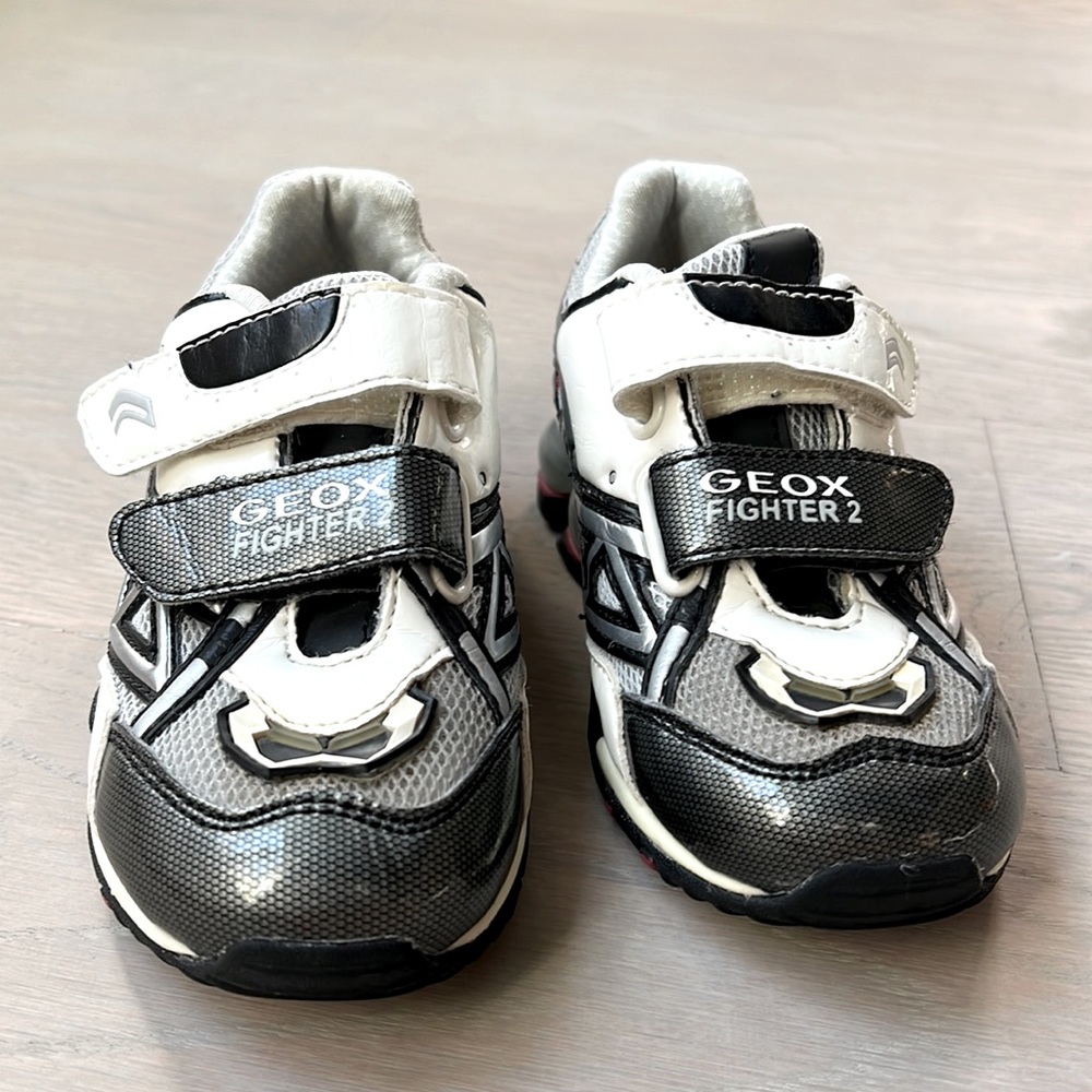 Geox Kids Jr White and Grey Fighter 2 Sneakers Shoes